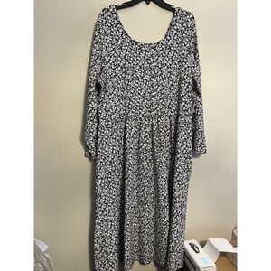Old Navy Black/White Floral Long Sleeve Fit & Flare Size XXL